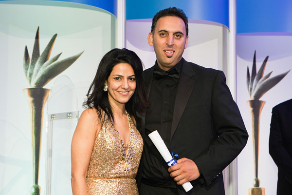 Kavita Oberoi OBE presenting the PharmaTimes "Experienced Pharma Representative of the Year Award 2012"